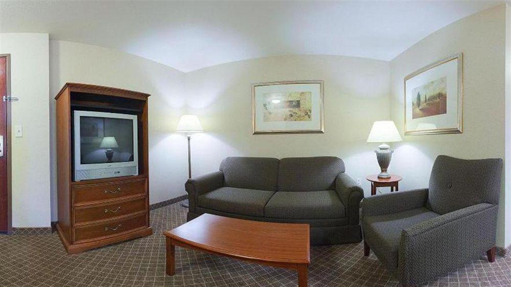 Holiday Inn Express & Suites Wausau By Ihg Weston Экстерьер фото