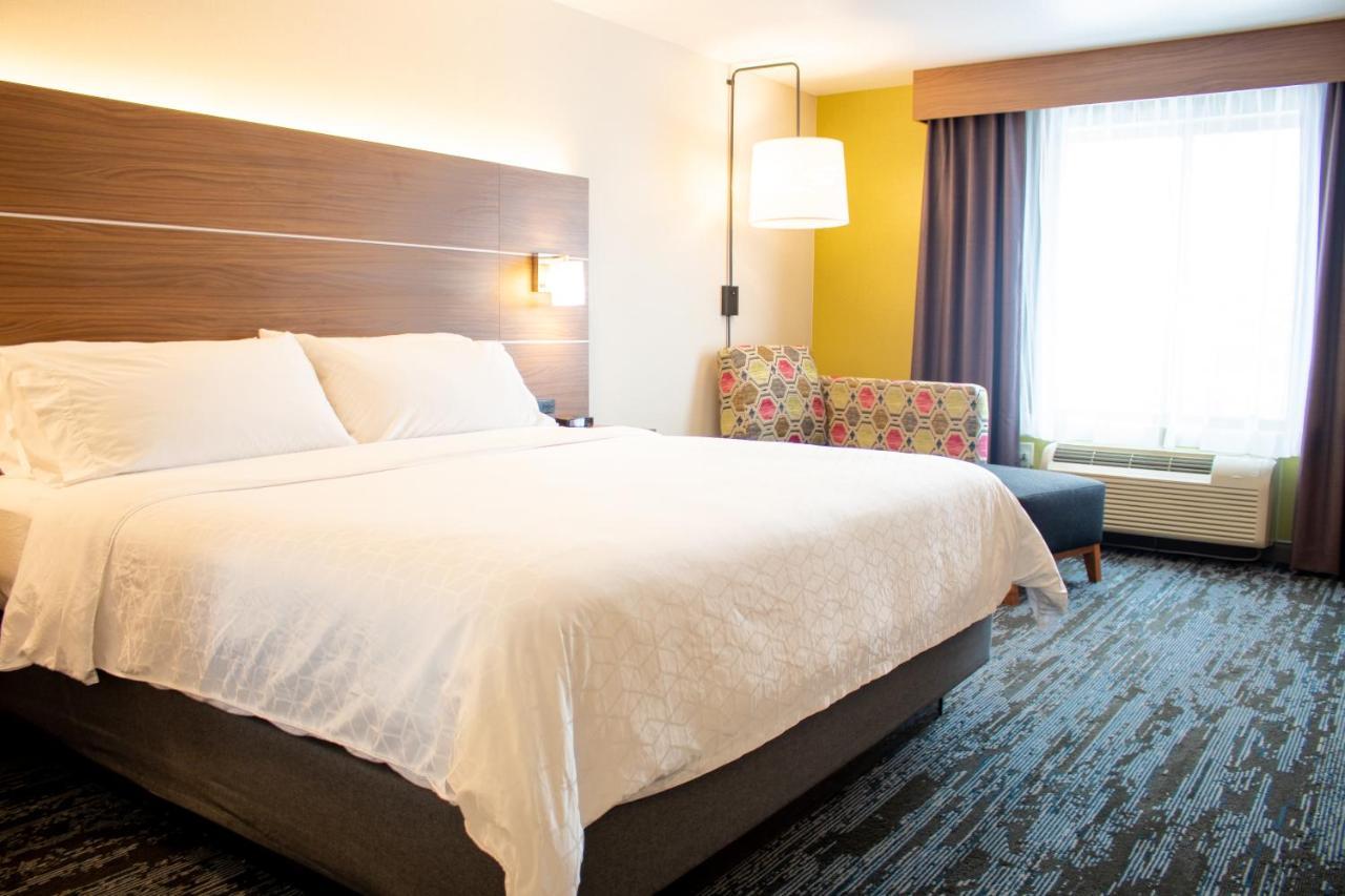 Holiday Inn Express & Suites Wausau By Ihg Weston Экстерьер фото