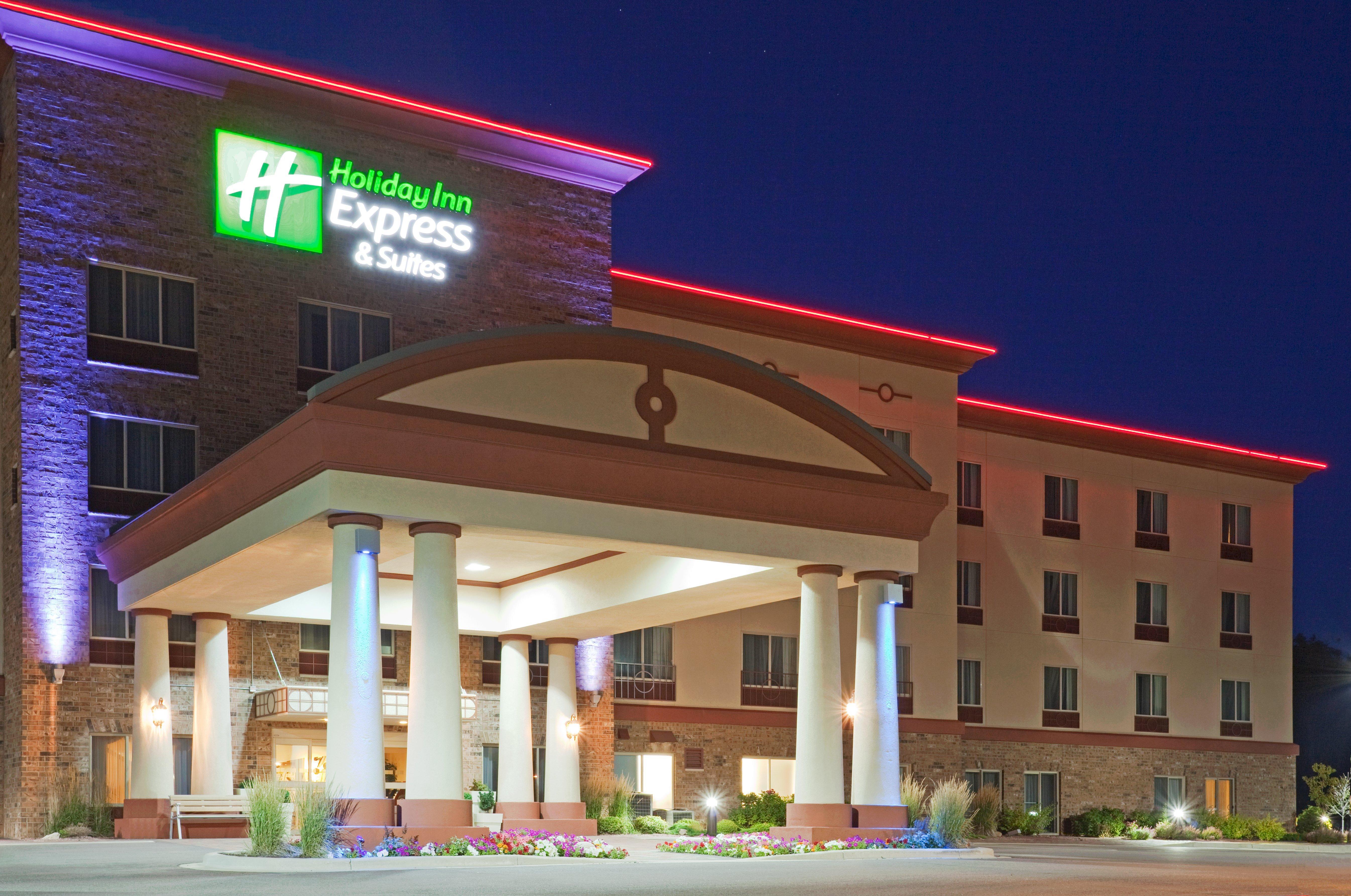 Holiday Inn Express & Suites Wausau By Ihg Weston Экстерьер фото