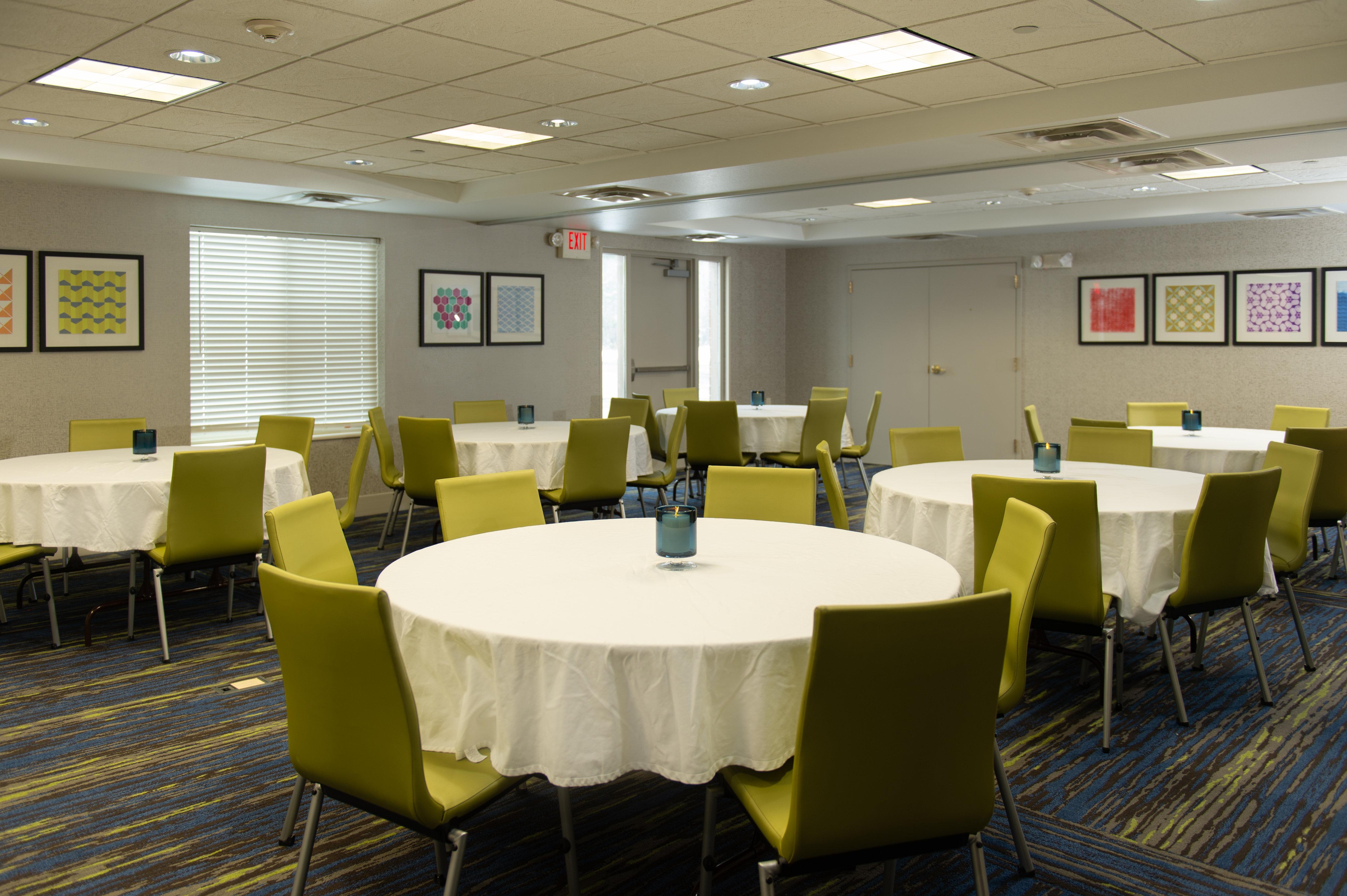 Holiday Inn Express & Suites Wausau By Ihg Weston Экстерьер фото