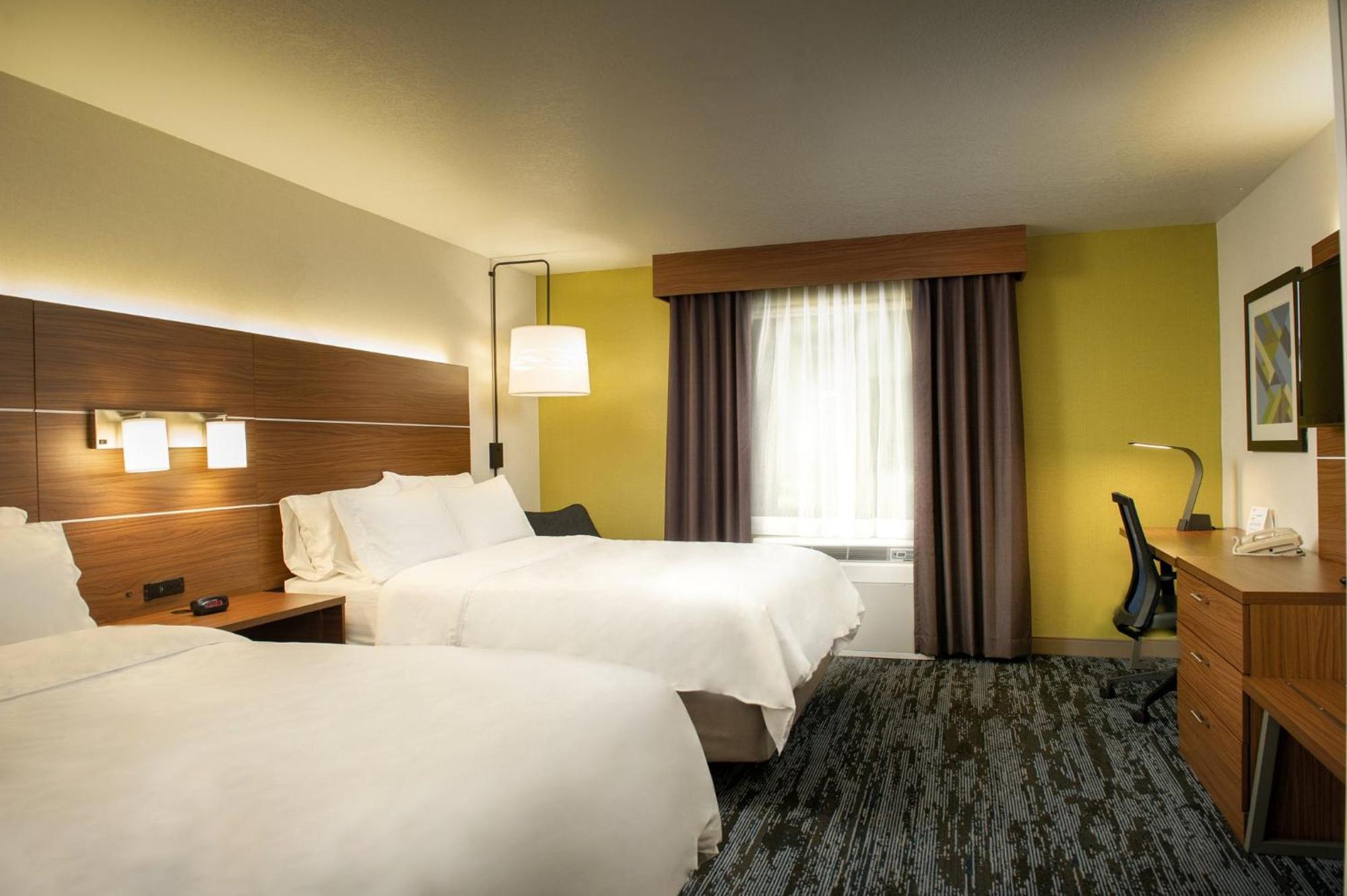 Holiday Inn Express & Suites Wausau By Ihg Weston Экстерьер фото